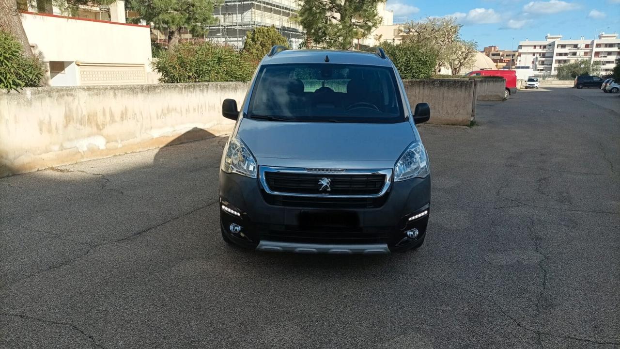 Peugeot Partner Tepee BlueHDi 100 Outdoor