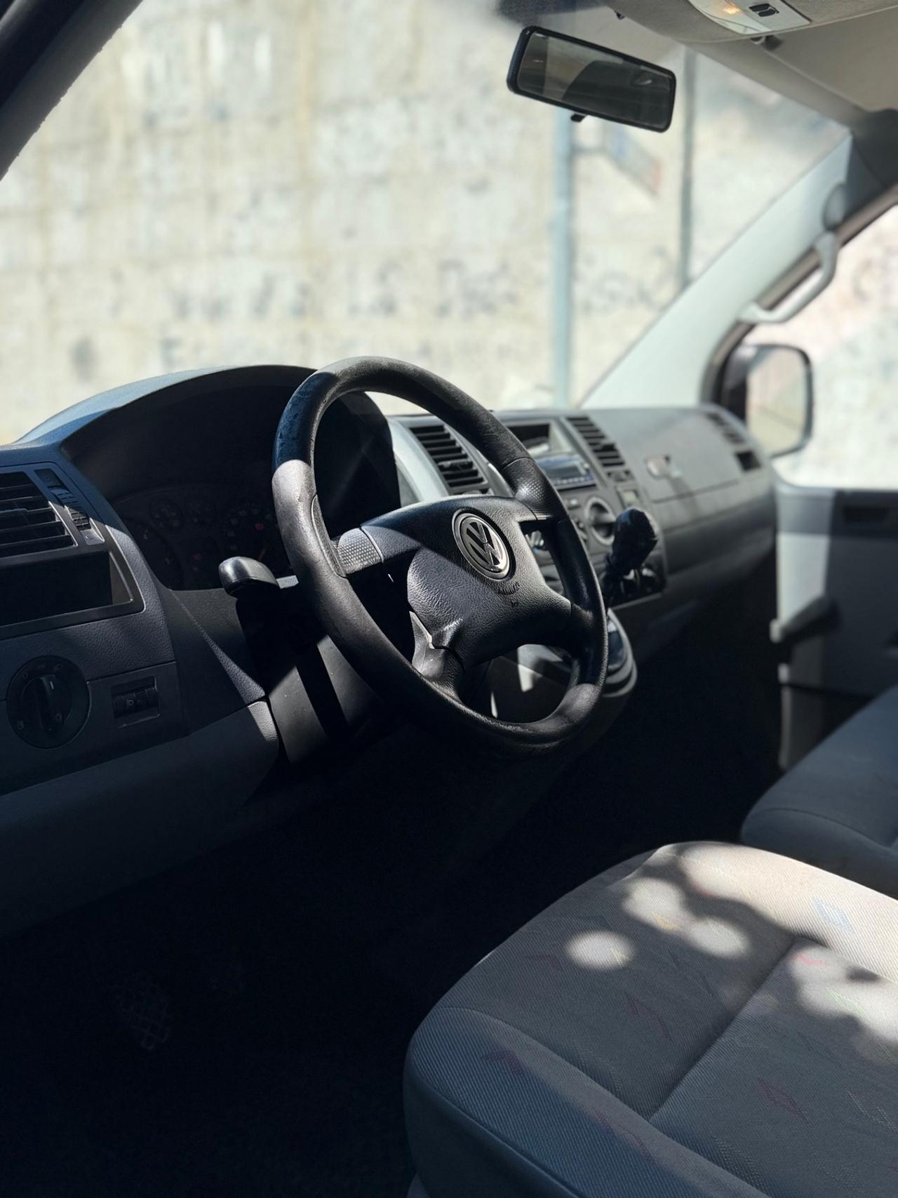 Volkswagen Transporter 2.5 TDI/130CV EURO 4 GANCIO TRAINO