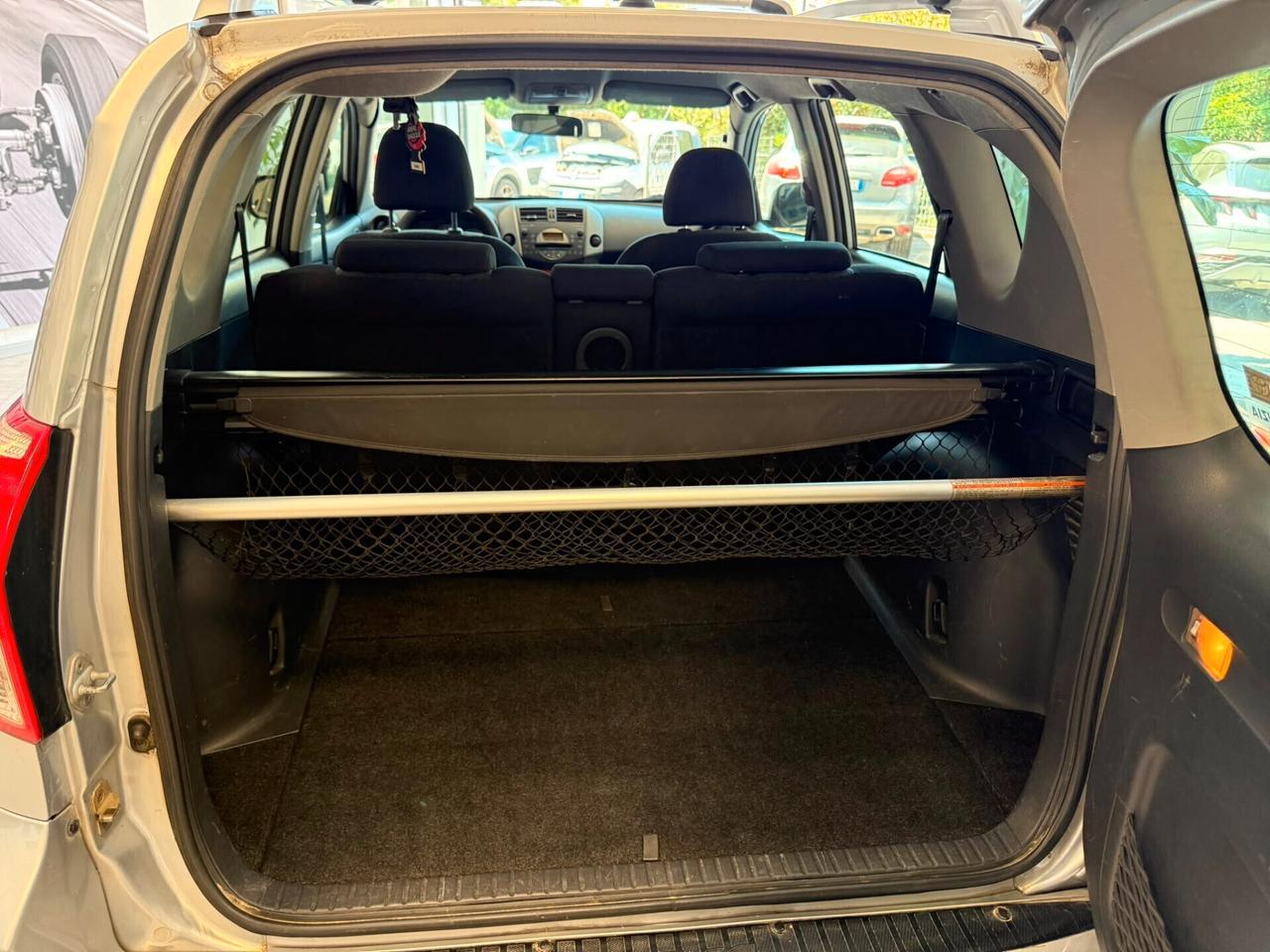 Toyota RAV 4 2.2 D-4D 136 CV Luxury