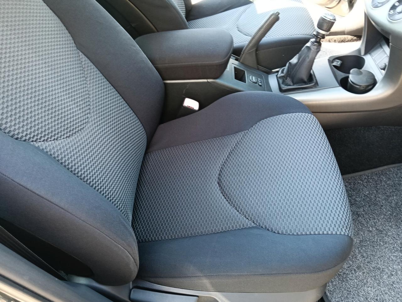 Toyota RAV 4 RAV4 2.2 D-4D 136 CV