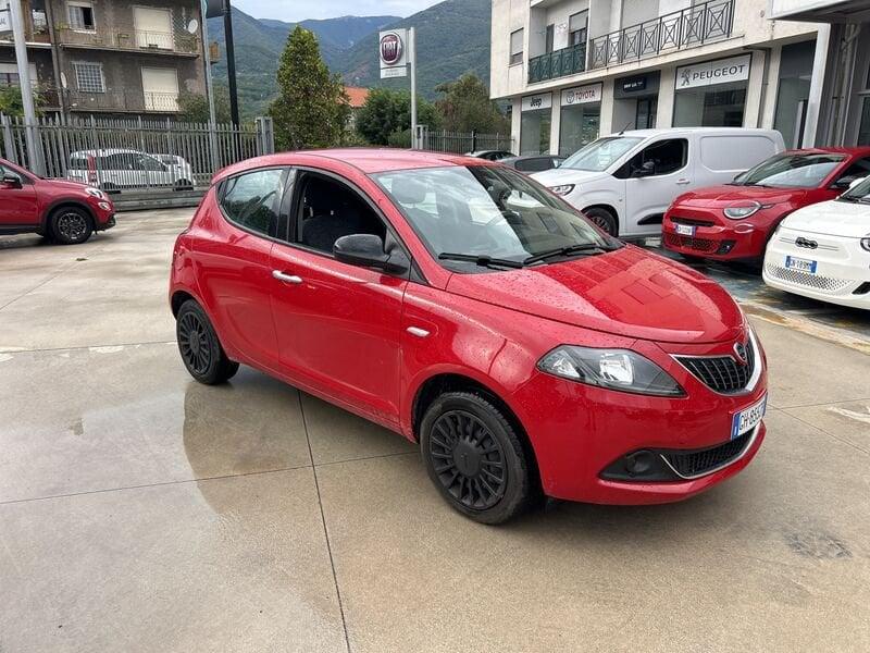 Lancia Ypsilon LANCIA YPSILON HYBRID SILVER 1.0 70 CV