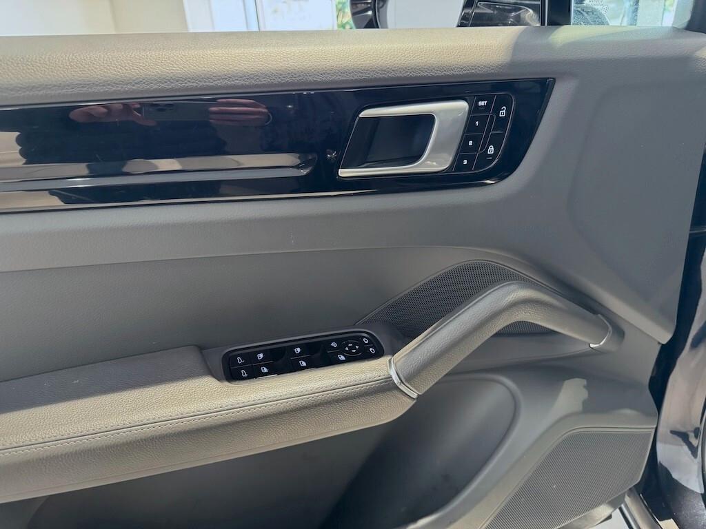 Porsche Cayenne 3.0 V6