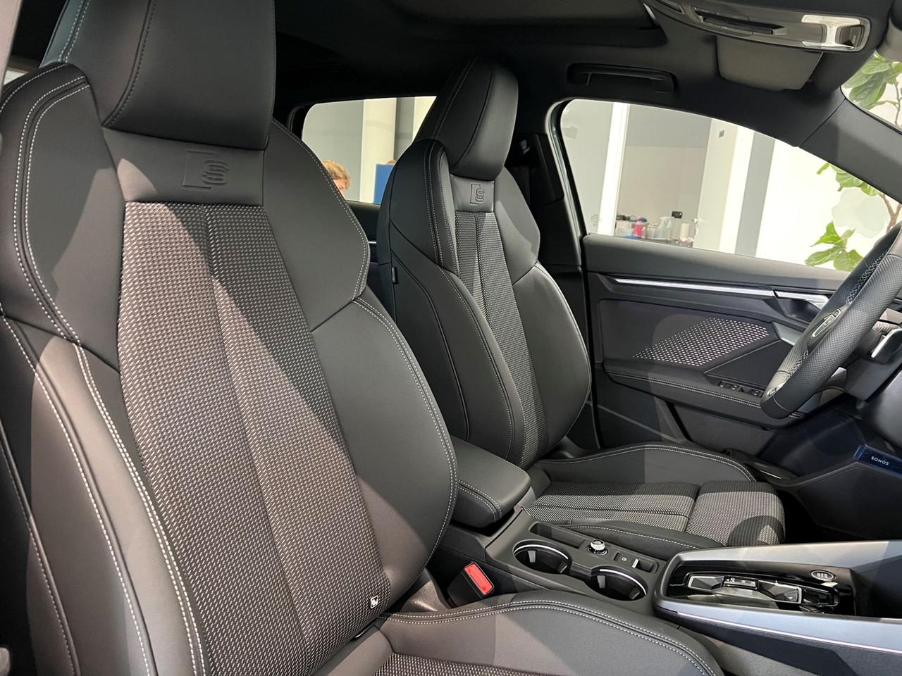 AUDI A3 IV 2024 Sportback Sportback 35 2.0 tdi S line Edition s-tronic - TETTO!