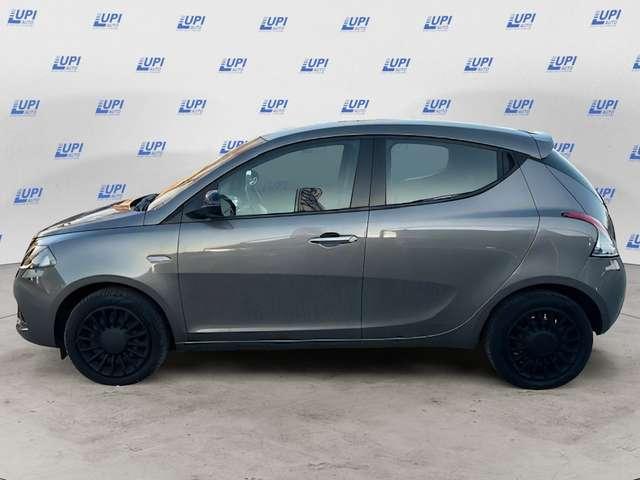 Lancia Ypsilon 1.0 firefly hybrid Gold s&s 70cv
