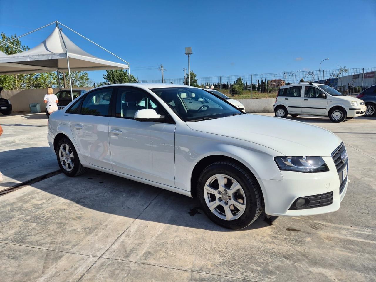 Audi A4 2.0 TDI 120 CV Ambiente