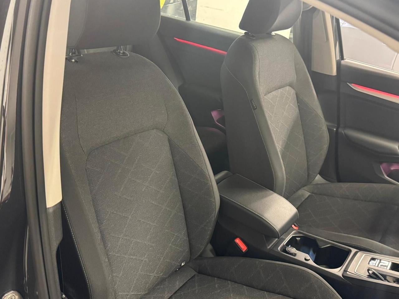 Volkswagen Golf 1.0 eTSI EVO DSG Life