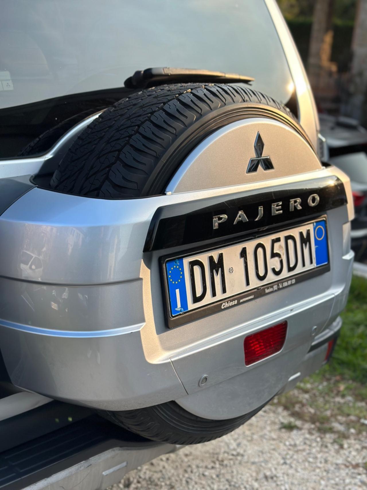 Mitsubishi PAJERO 3.2 DI-D 7POSTI TETTO 16V 5P INSTYLE