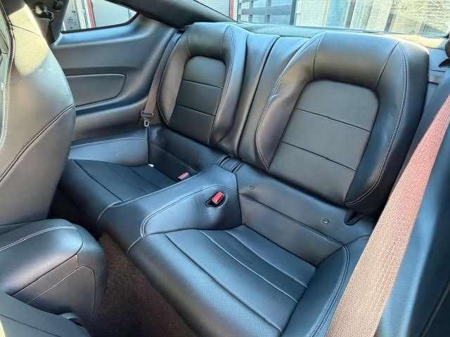 Ford Mustang Fastback 5.0 ti-vct V8 GT 421cv auto **KM 35.000!