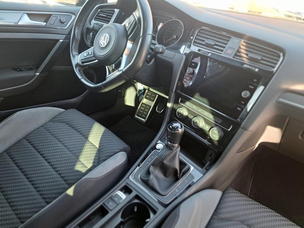 Volkswagen Golf 1.4 TSI 150 CV 5p. R-Line