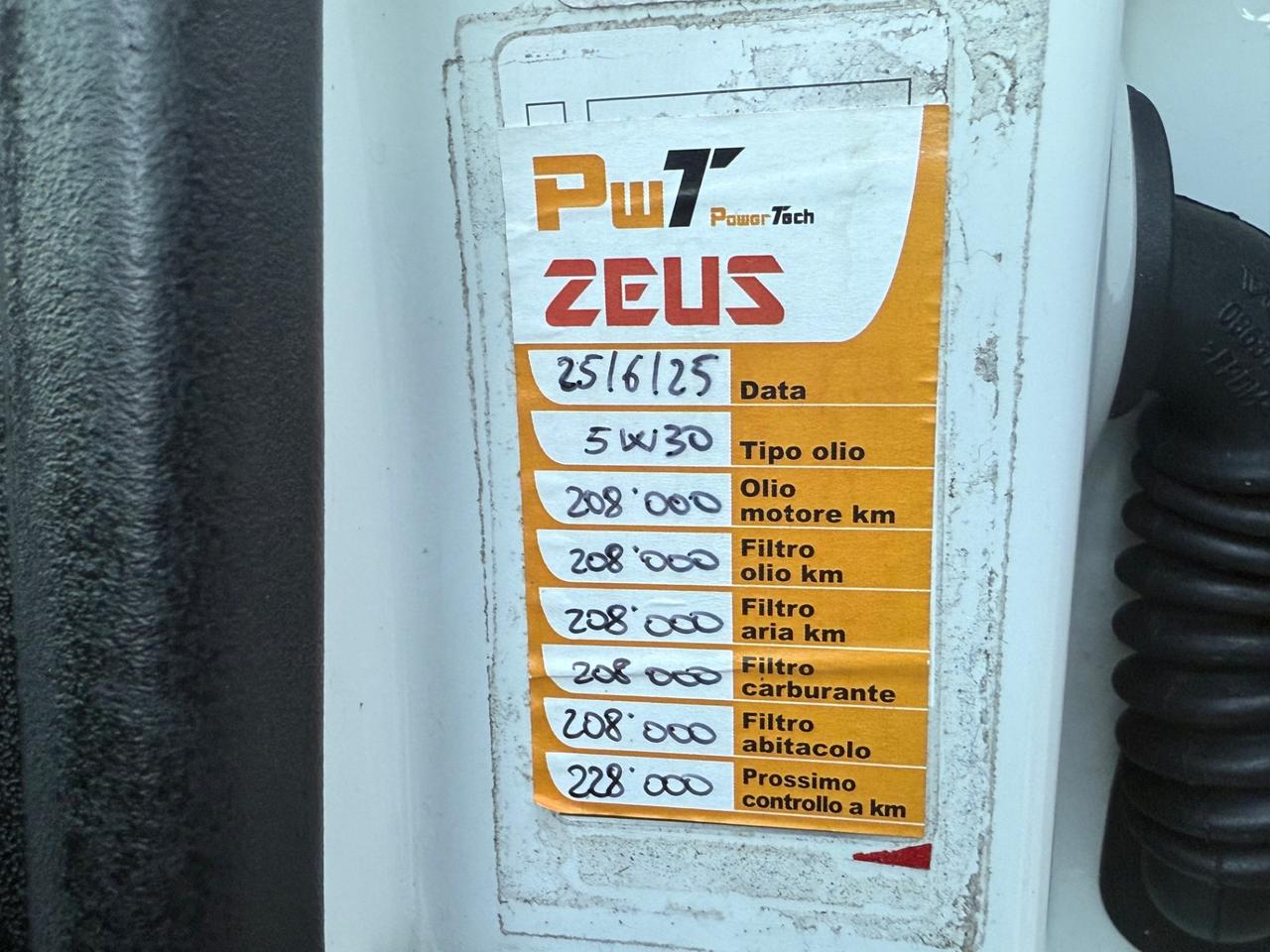 Volvo V50 1.6 D2 R-design cv114