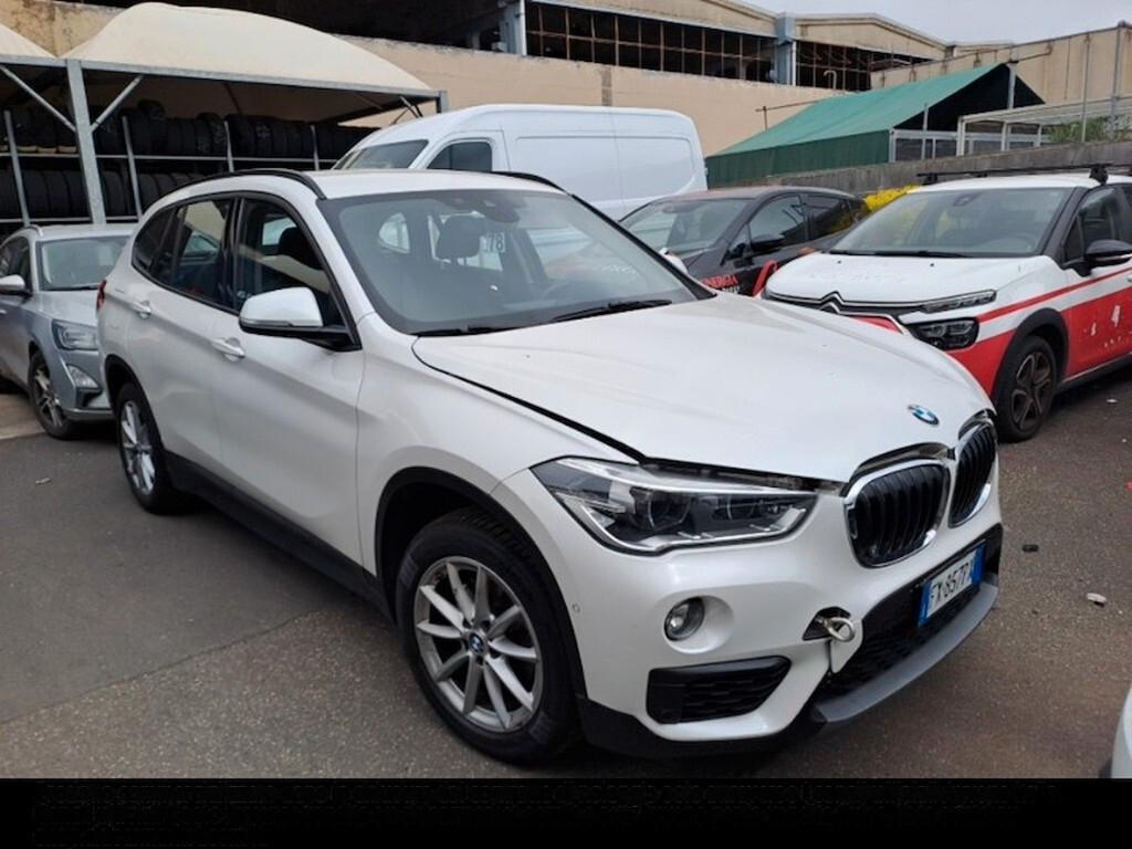 benzina in sebatoio- stock a catania - Bmw X1 sDrive18d Business
