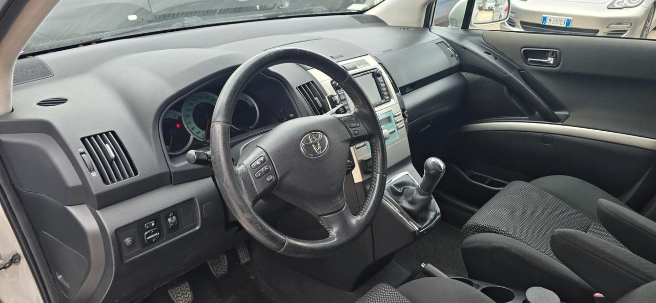 Toyota Corolla Verso 2.2 16V D-4D Sol