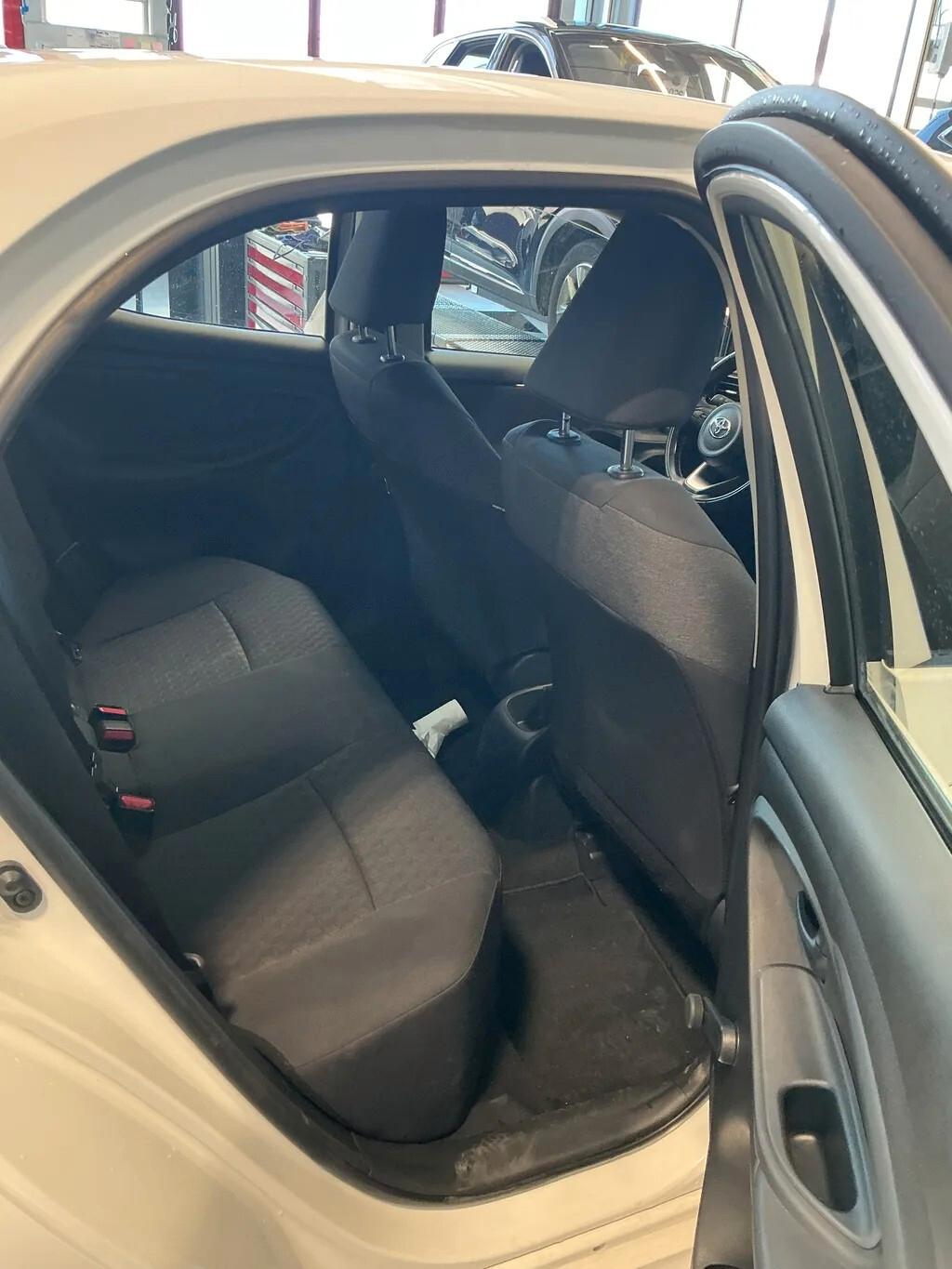 Toyota Yaris 1.0 5 porte Active