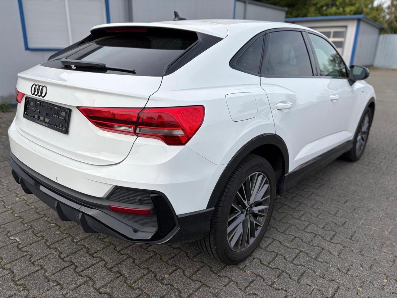 AUDI Q3 SPORTBACK 2.0TDI S-LINE BLACK EDITION