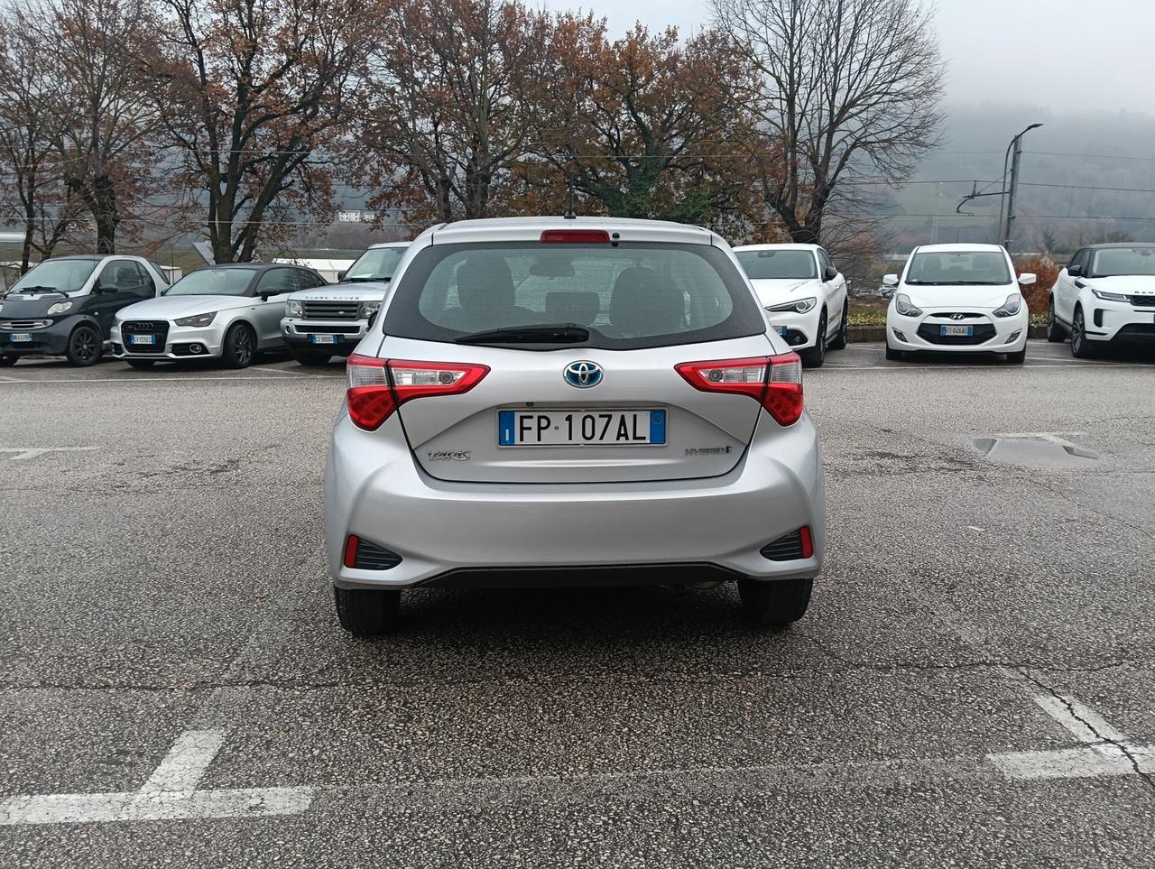 Toyota Yaris 1.5 Hybrid 5 porte Business