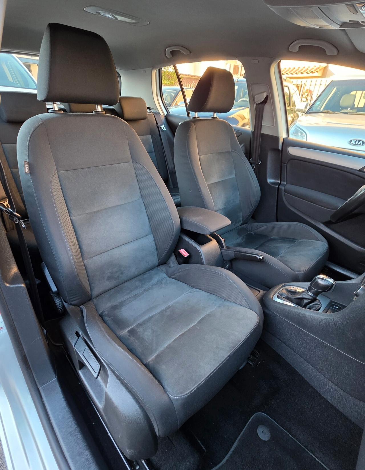 Volkswagen Golf 1.6 TDI DPF DSG 5p. Highline