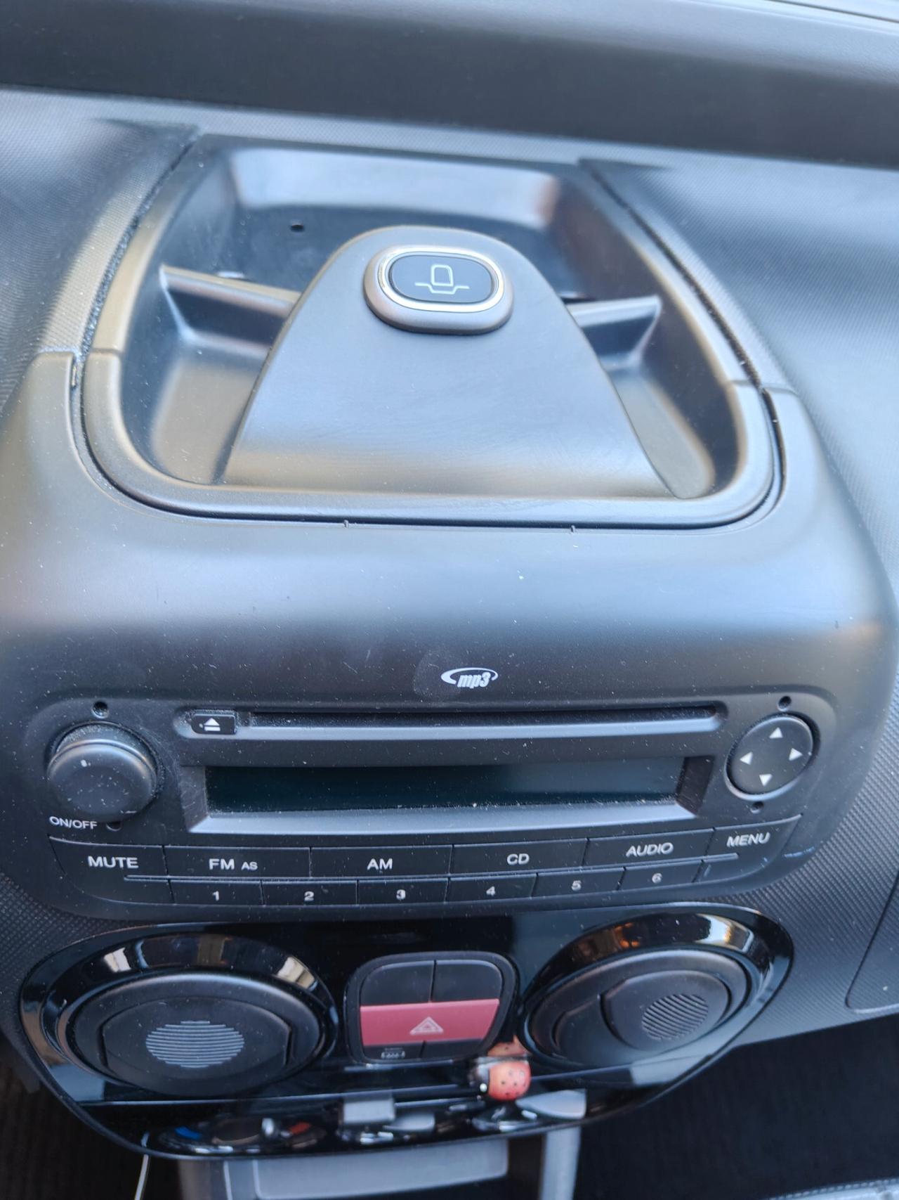 Fiat Qubo 1.4 8V 73 CV Active