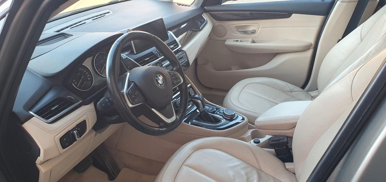 Bmw 2er Active Tourer 218d Luxury