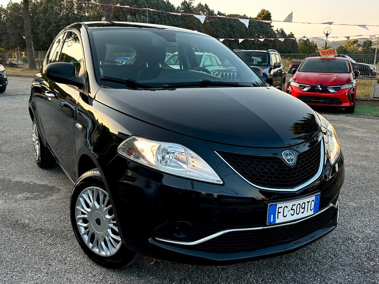 " UNA CHICCA " Lancia Ypsilon 85 CV Metano Ecochic Platinum