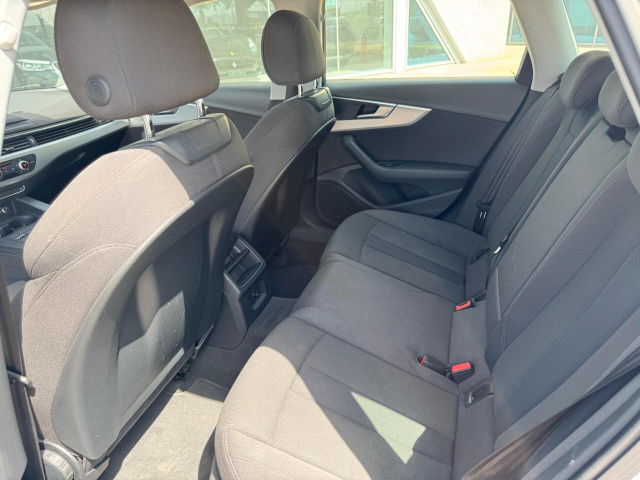 Audi A4 2.0 TDI 150 CV ultra S tronic Business Sport