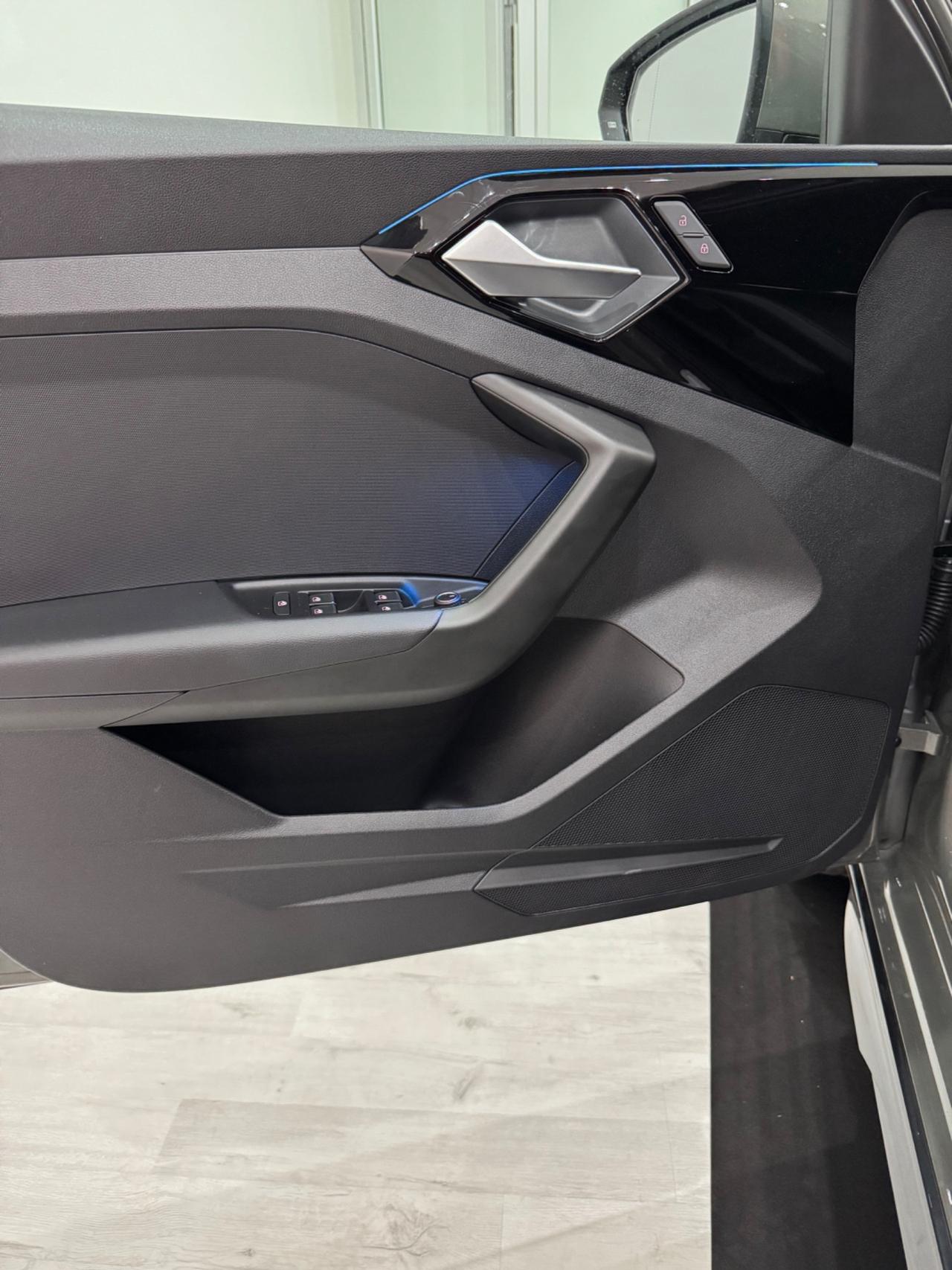 Audi A1 allstreet 30 TFSI Identity Contrast