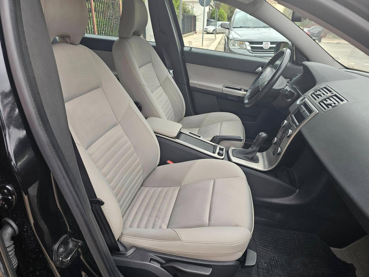 VOLVO V50 SW 2.0D 136CV MOMENTUM FULL
