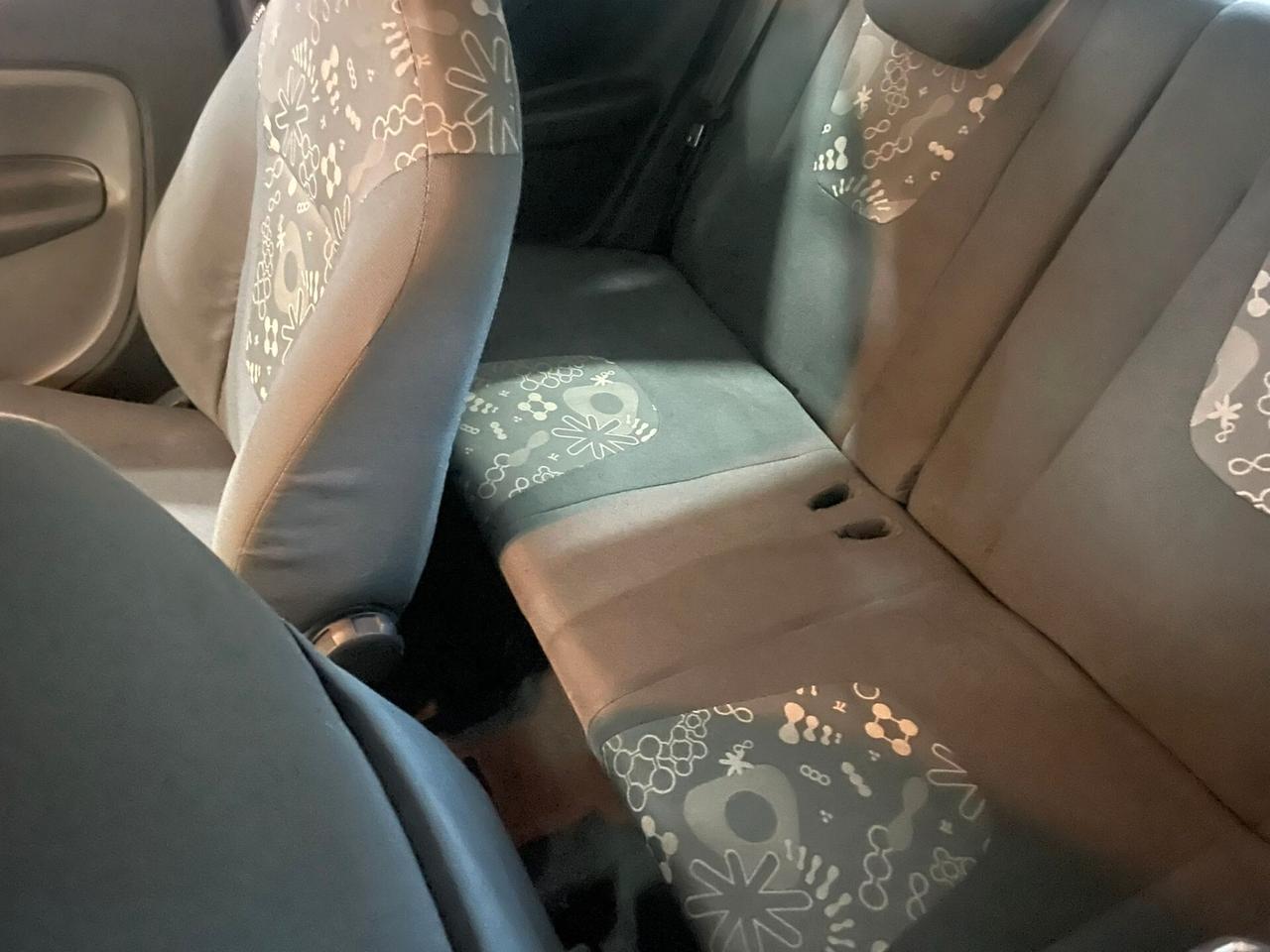 Ford Ka 1.2 8V 69CV Titanium OK NEOPATENTATI