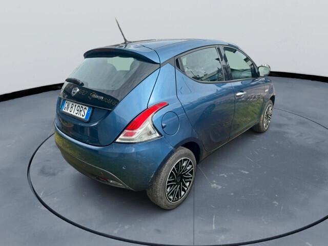 Lancia Ypsilon 1.0 FireFly 5 porte S&S Hybryd Gold