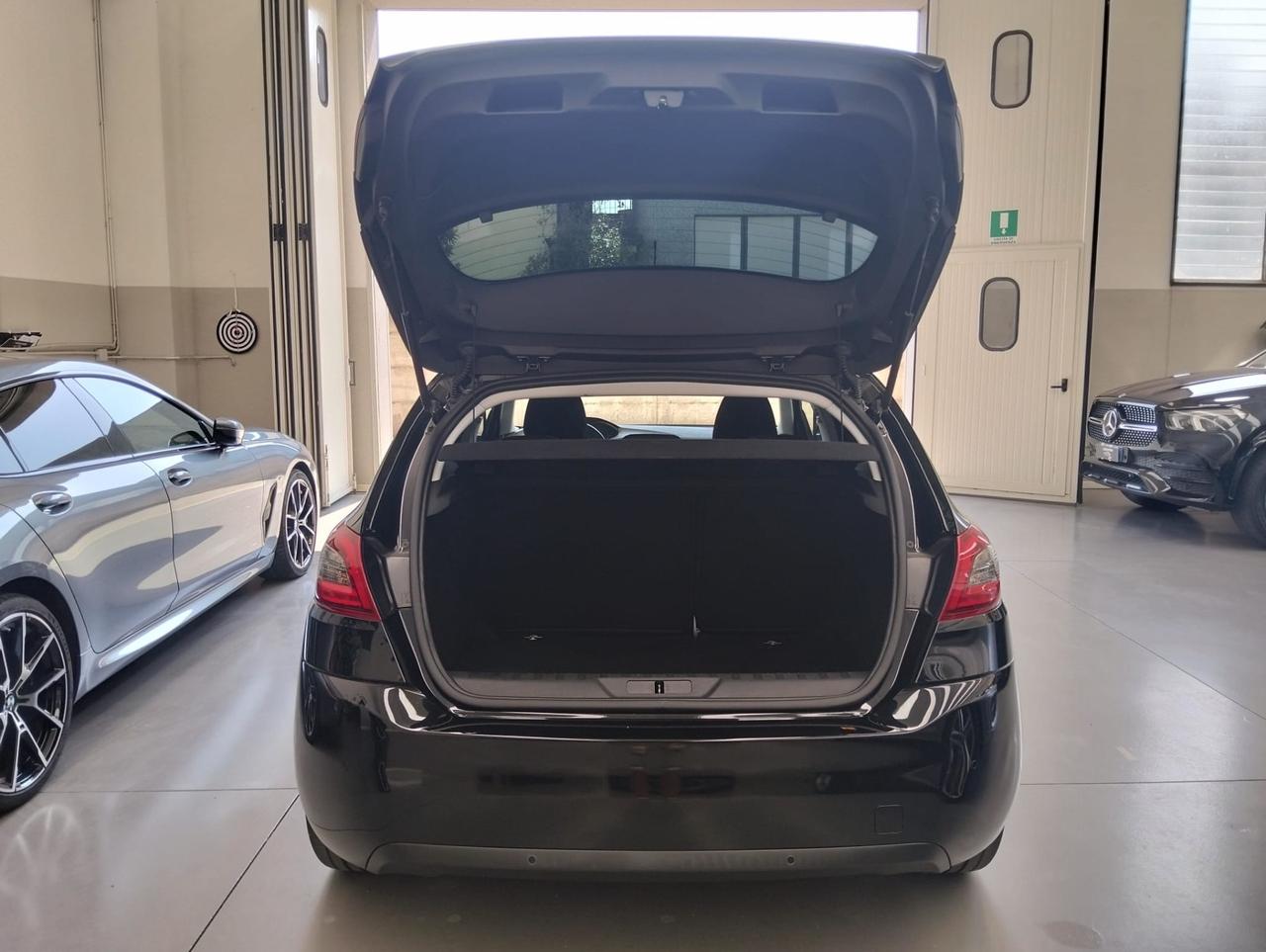 Peugeot 308 BlueHDi 130 S&S EAT8 Allure Pack