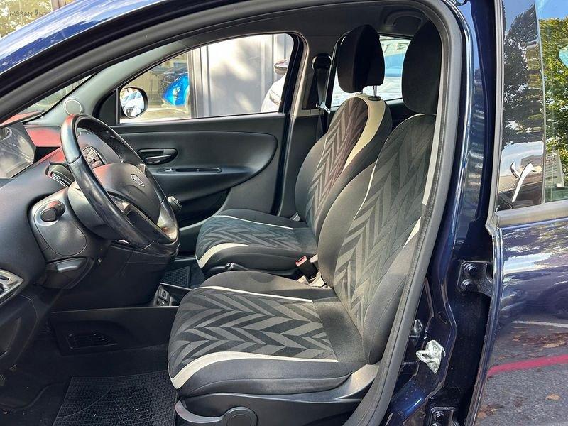 Lancia Ypsilon 5 Porte 1.2 8v 69cv Gold