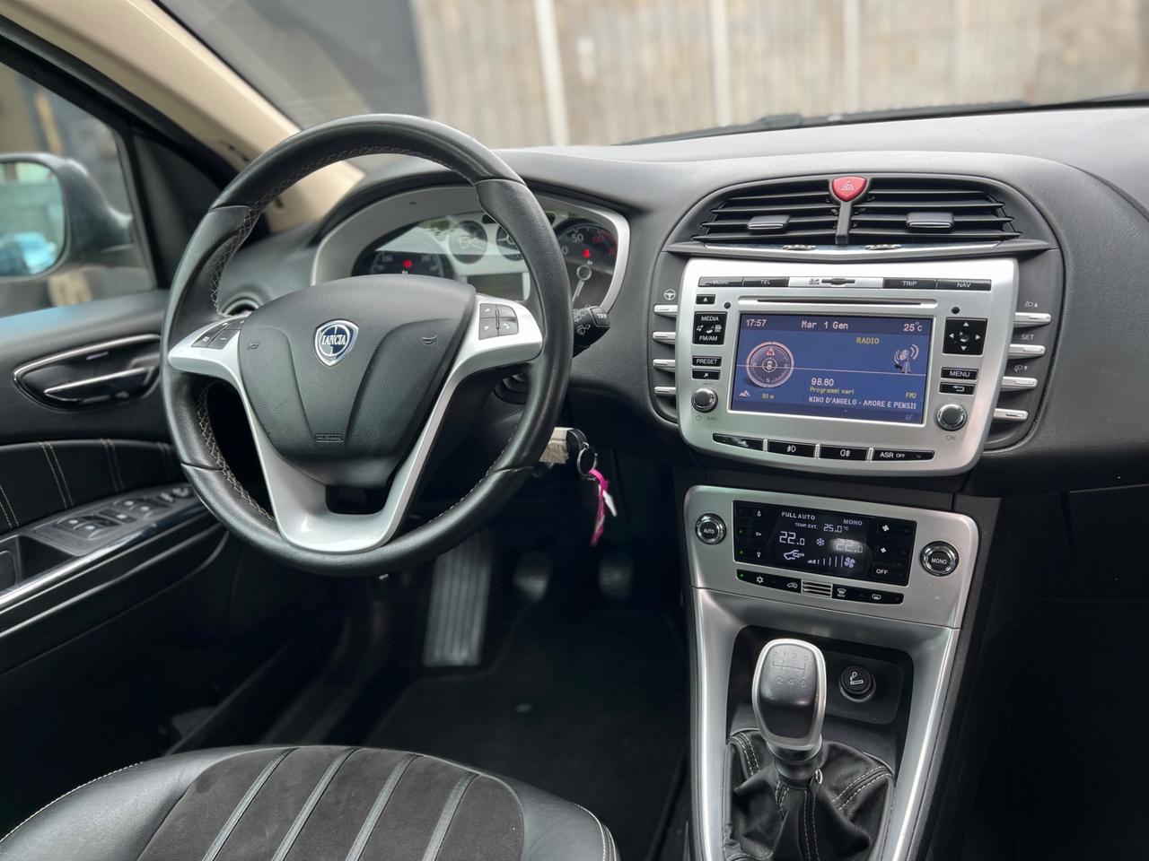 Lancia Delta 1.4 T-Jet 120 CV Platino Ecochic GPL