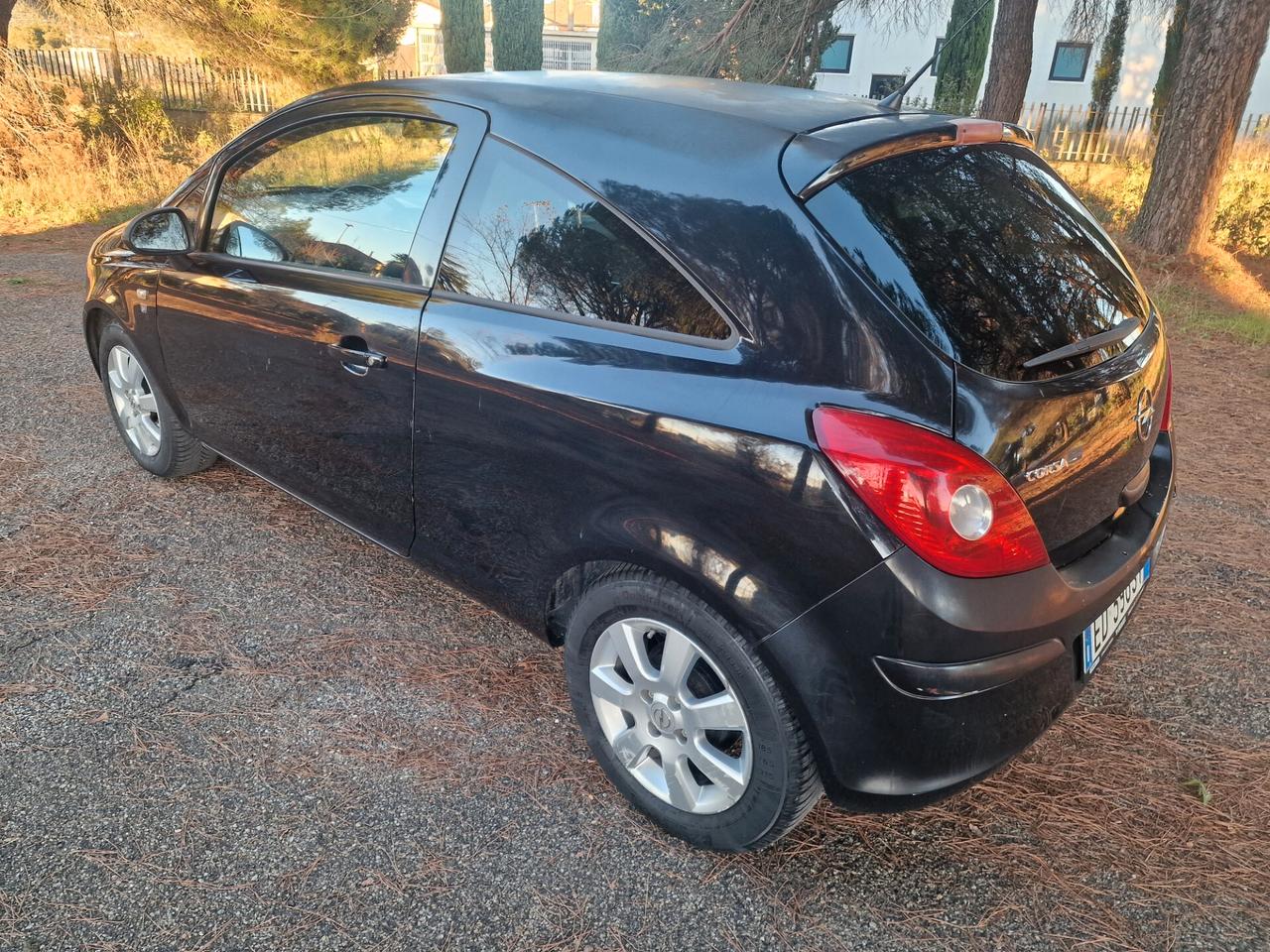 Opel Corsa 1.2 80CV 3 porte GPL-TECH Edition automatico