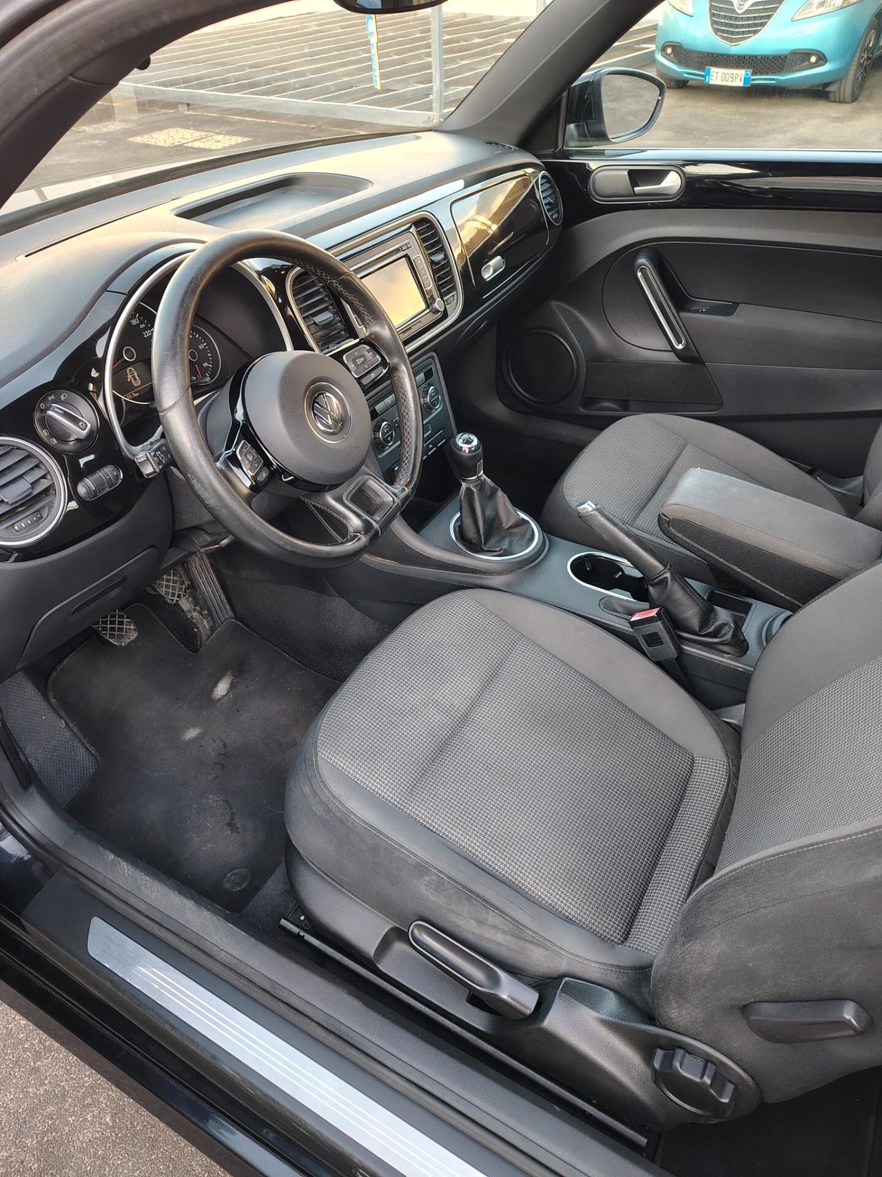 Volkswagen Maggiolino 1.6 TDI Design