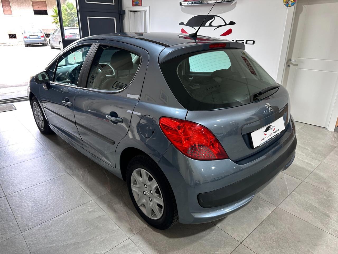 Peugeot 207 1.4 HDi 70CV 5p. NEOPATENTATI – UNICO PROP.