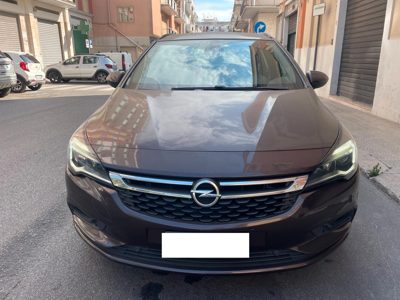 Opel Astra 1.6 CDTi 136CV aut. Sports Tourer Innovation finanziabile