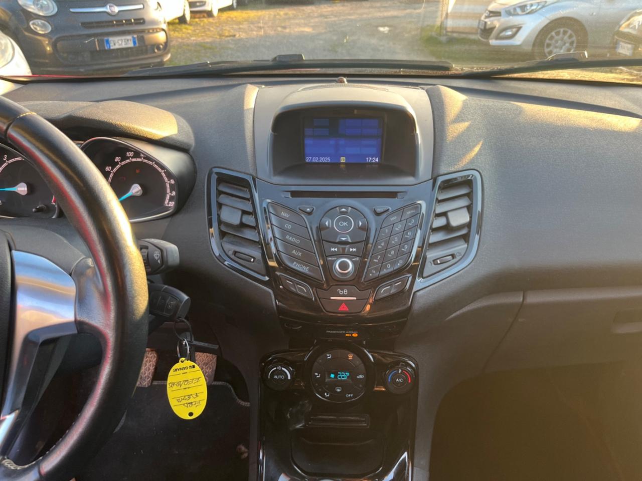 Ford Fiesta 1.4 5 porte Bz.- GPL Black & White Edition