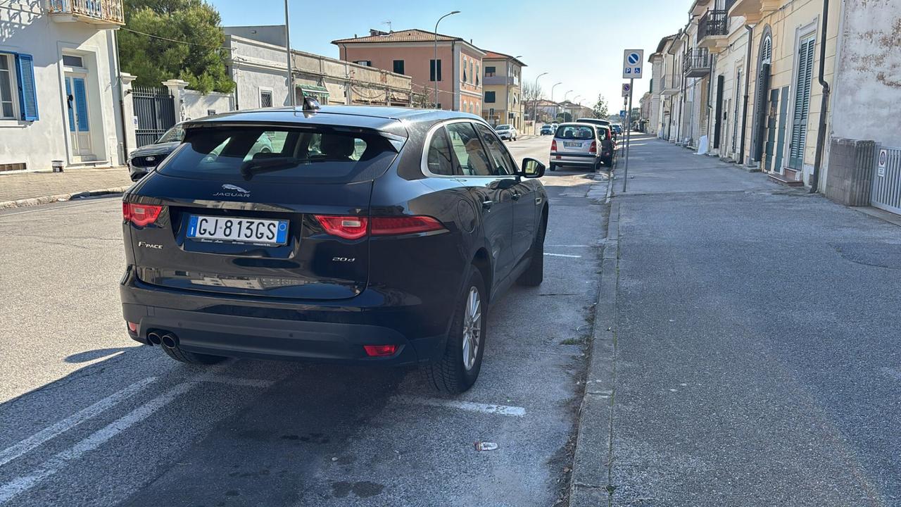 Jaguar F-Pace 2.0 D 180 CV AWD aut. Prestige