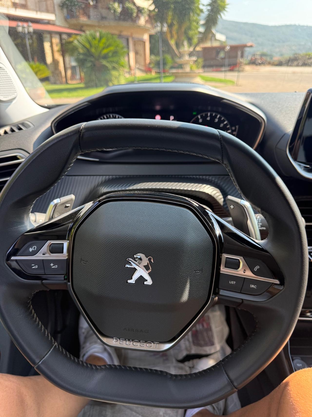 Peugeot 2008 1.5 diesel EAT8 Allure 2022 uni proprietario