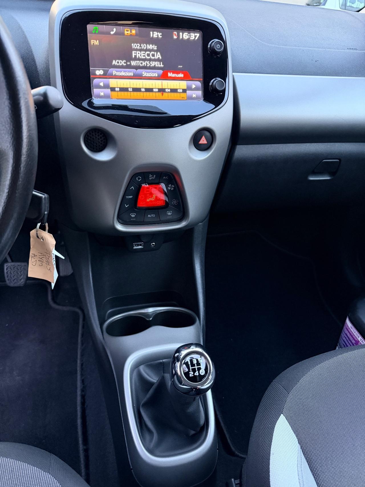 Toyota Aygo 1.0 VVT-i 69 CV 5 porte x-business