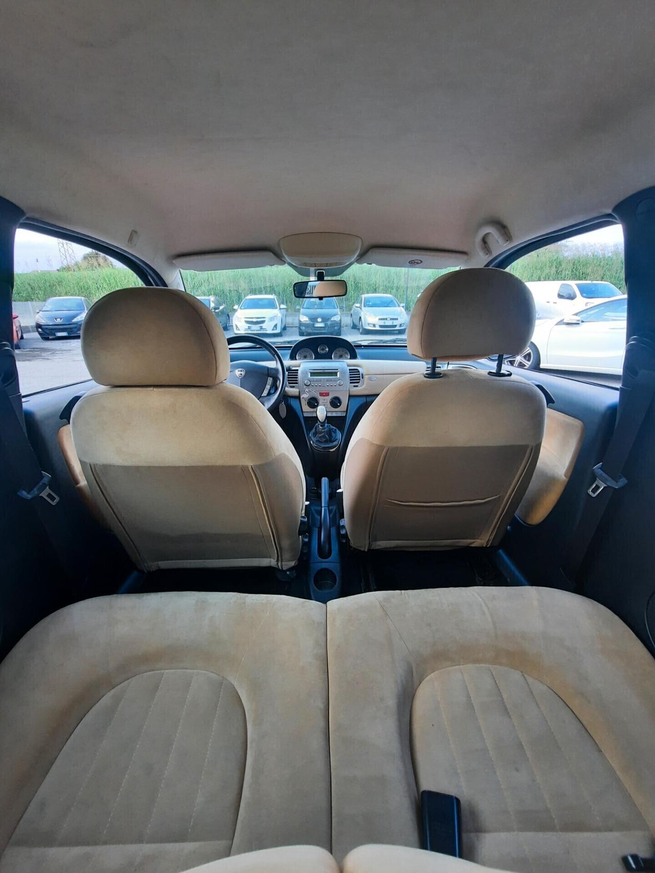 Lancia Ypsilon 1.2 Platino OK NEOPATENTATI