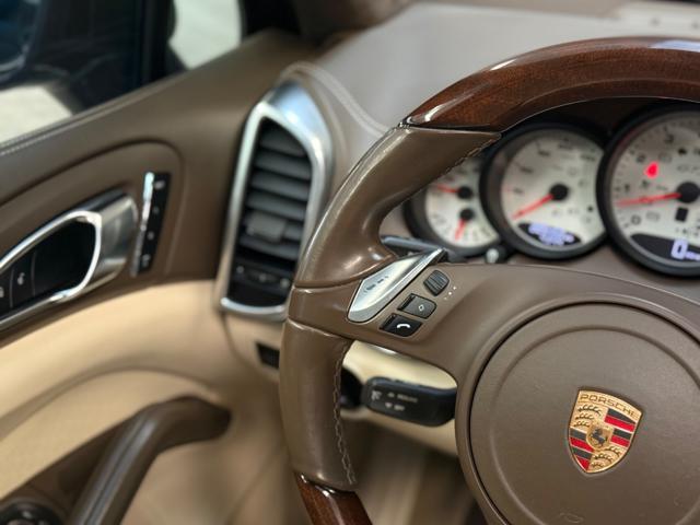 PORSCHE Cayenne 4.8 GTS