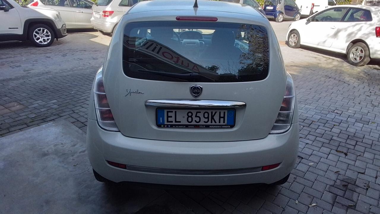 Lancia Ypsilon 1.2 69 CV Unyca