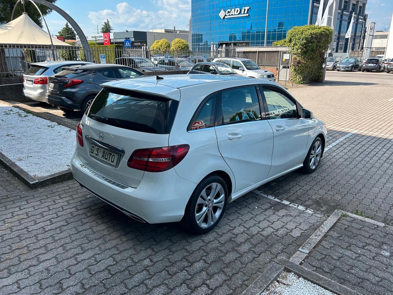 Mercedes-Benz B 180 d (cdi) Executive FL E6