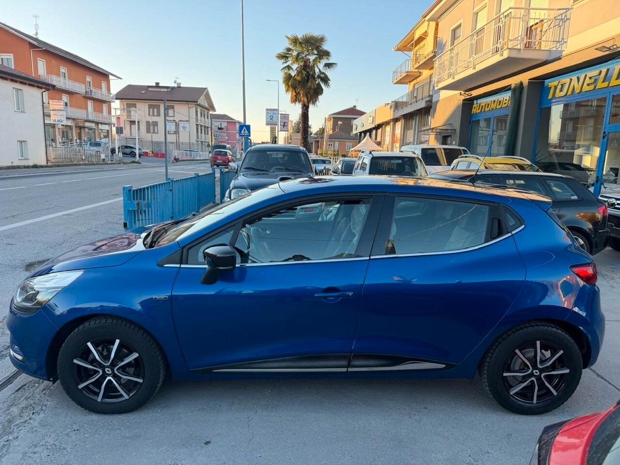 Renault Clio 1.2 75 CV 5 porte Duel