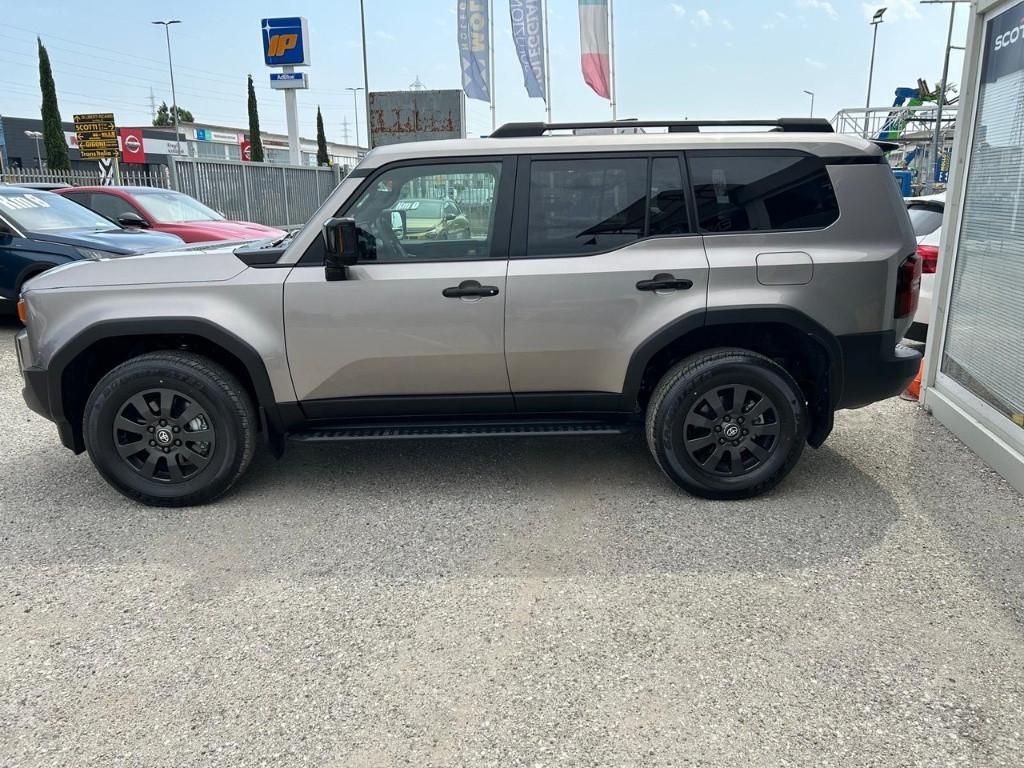 TOYOTA LAND CRUISER 250 2.8D (205 cv) AT8 ADVENTURE NG24