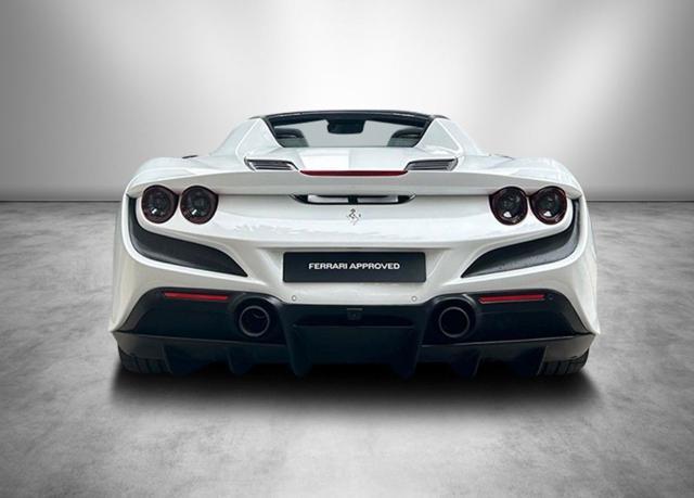 FERRARI F8 Spider "SPEDIZIONE SU RICHIESTA IN TUTTO IL MONDO"