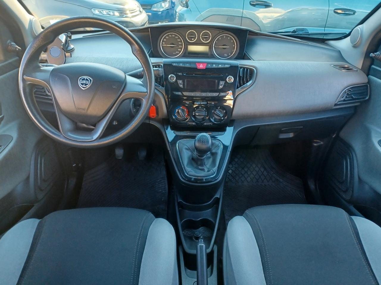 Lancia Ypsilon 1.2 5 porte solo 49000 km