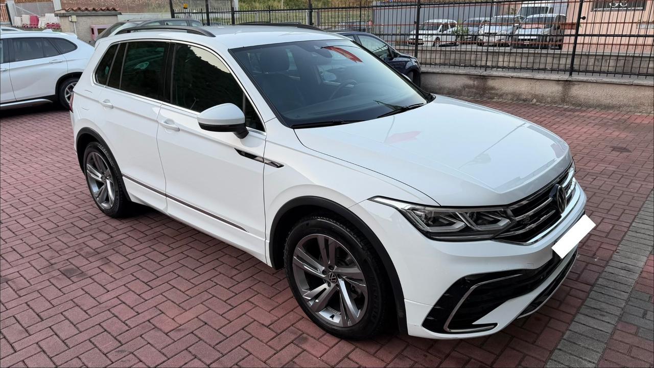 Volkswagen Tiguan 2.0 TDI 150 CV SCR DSG R-Line