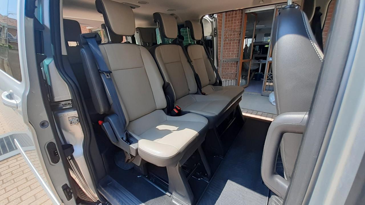 Ford Tourneo Custom Ford Tourneo Connect trasporto disabili pedana