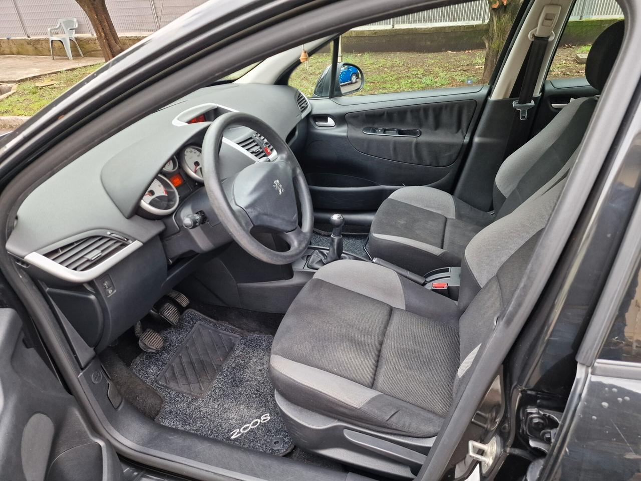 Peugeot 207 1.4 8V 75CV 5p. ONE Line